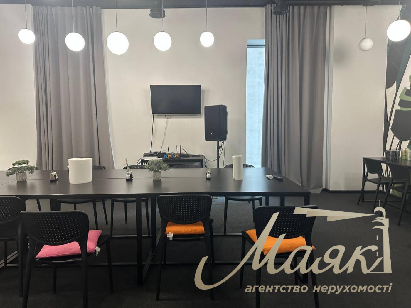 Оренда офісу 680м2 в ЖК Нью Йорк по вул.Антоновича 74, Олімпійська