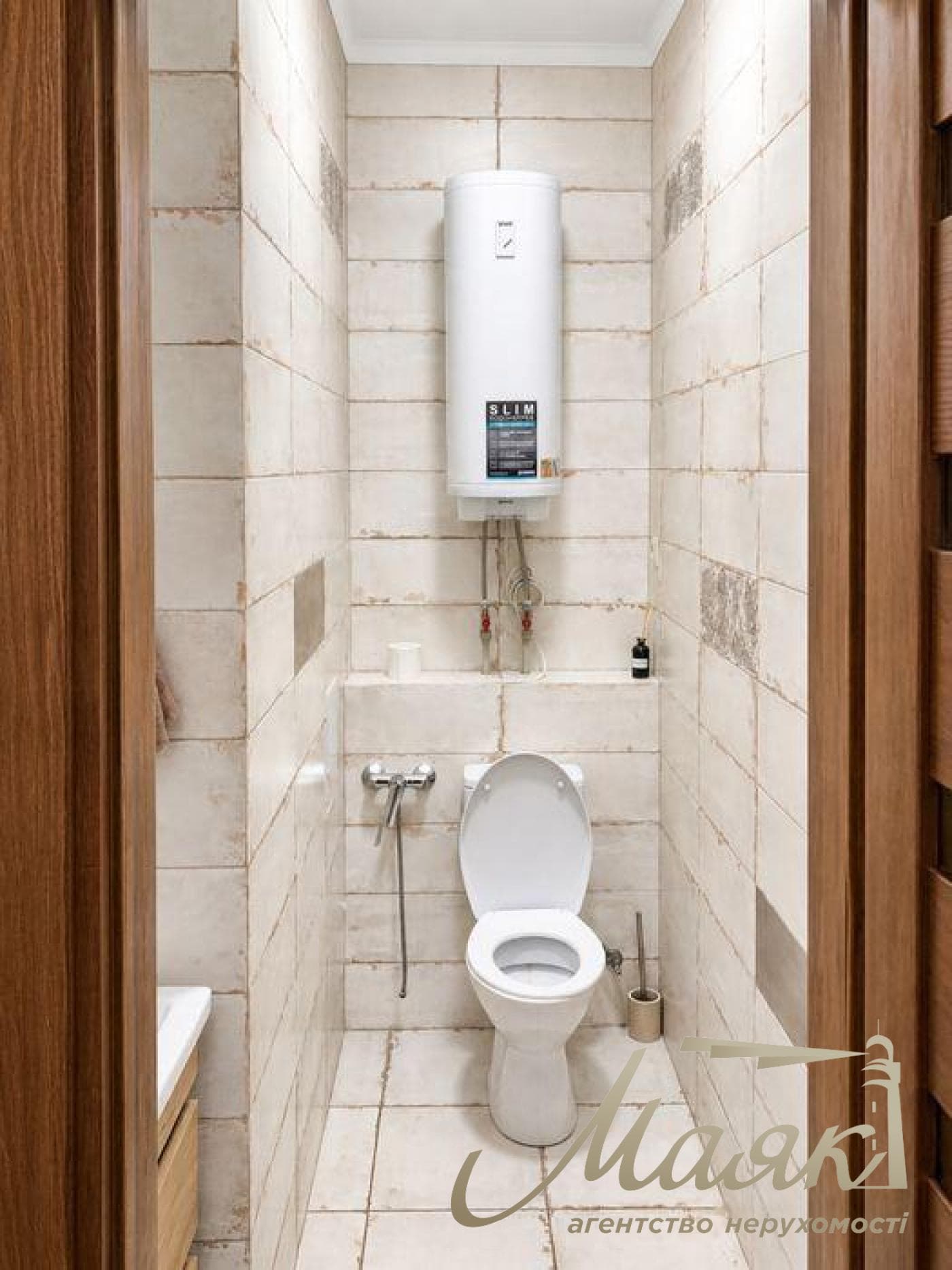 107.3 m² Office Space for Rent in the Prestige Hall Residential Complex, V. Tyutyunnik Street, Nizhny Pechersk