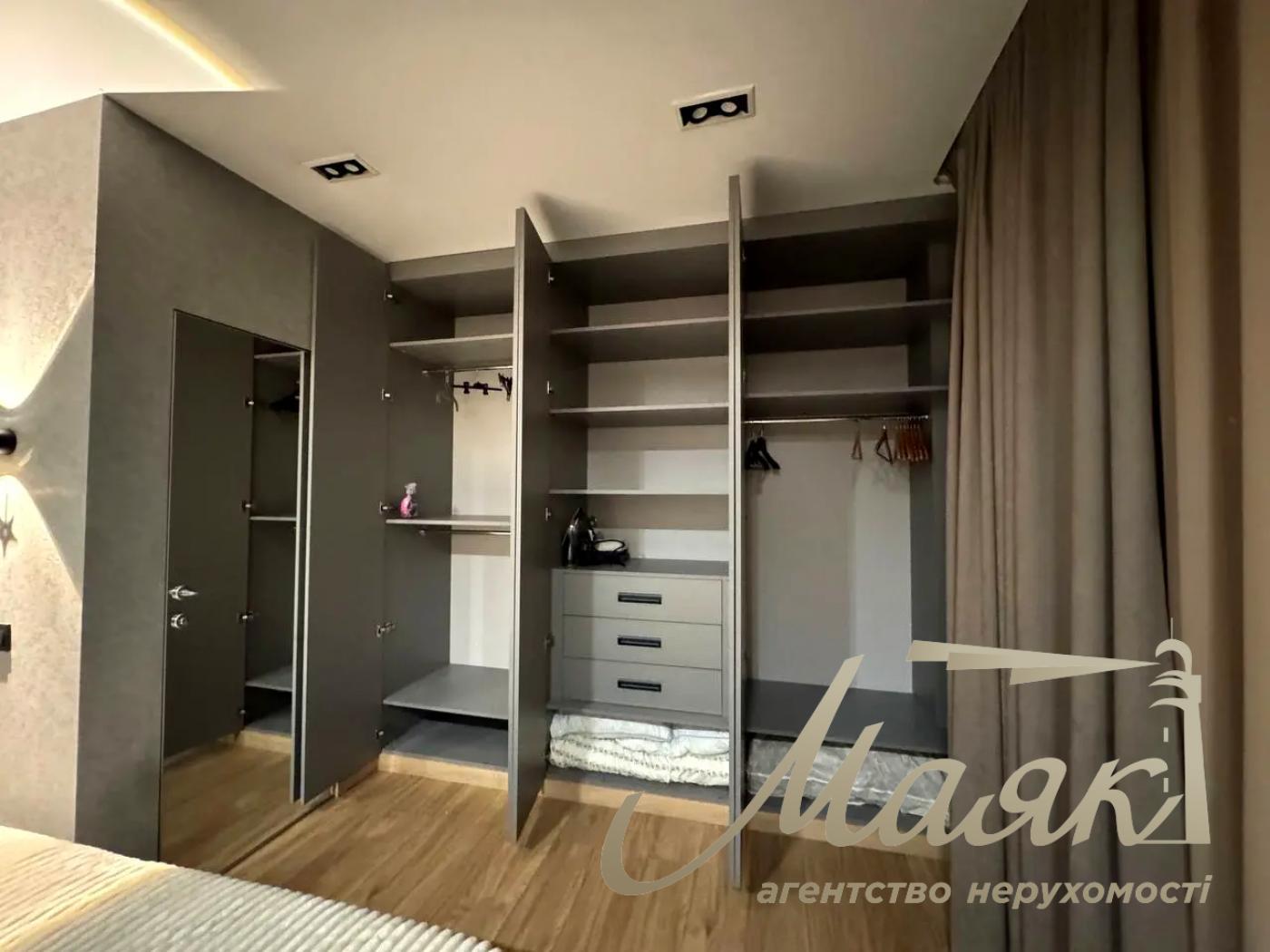 Аренда 3-комнатной квартиры в ЖК "New York concept house", Центр