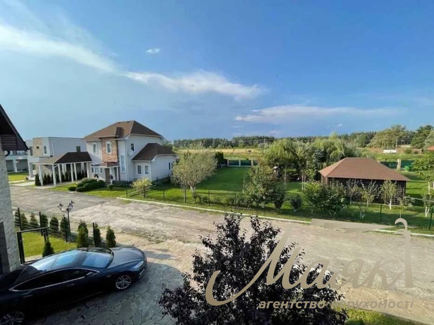Sale of a 2-storey house 290m2 in the village of Novye Bezradichi