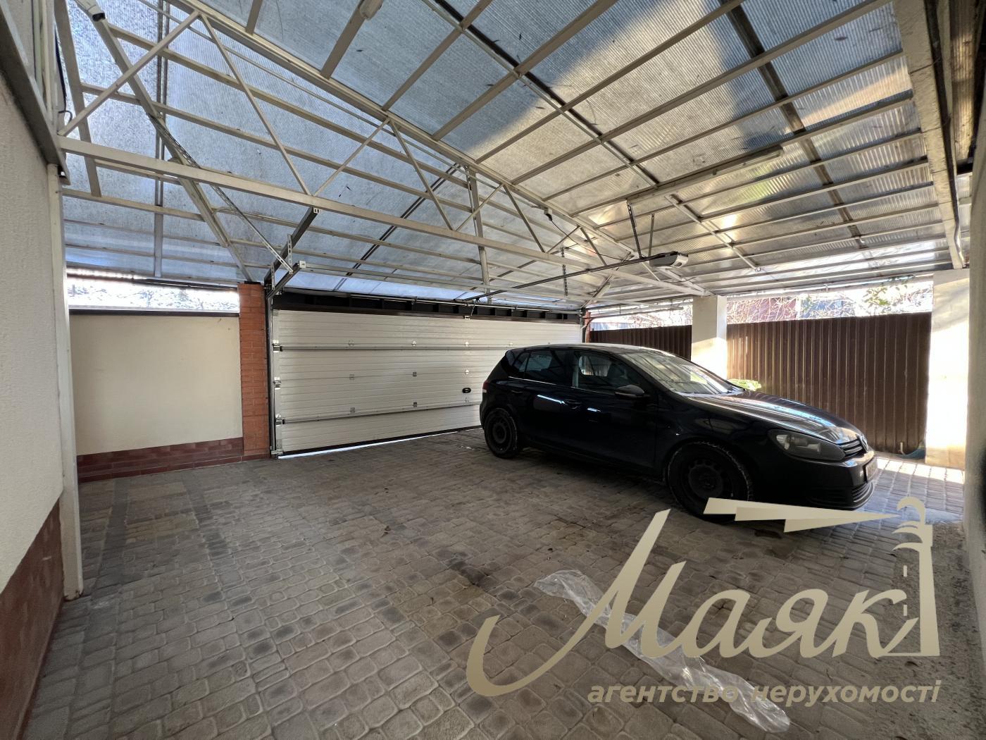 Rent of a 3-storey house 460m2, Goloseevsky district, Myshelovka.