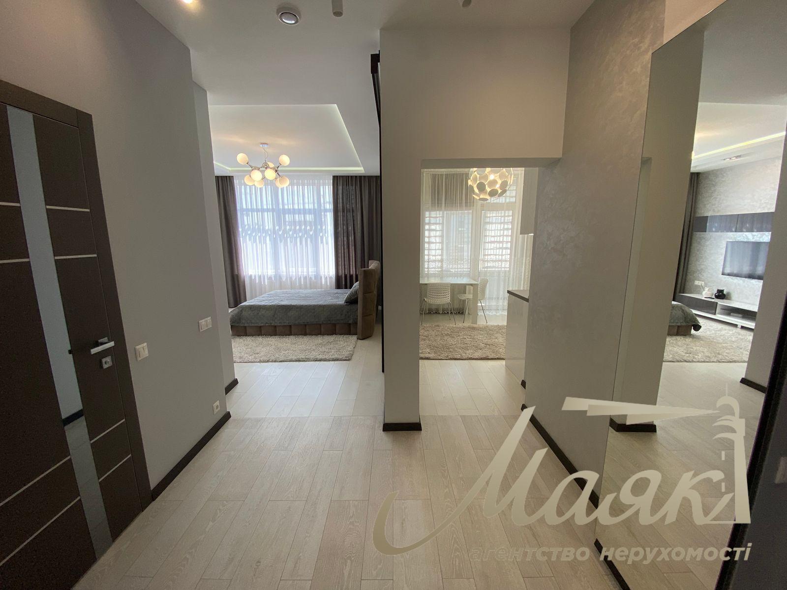 Аренда современных апартаментов 50 м² в ЖК «Новопечерские Липки» ул. Андрея Верхогляда (бывш. Драгомирова), 15. Печерский район.