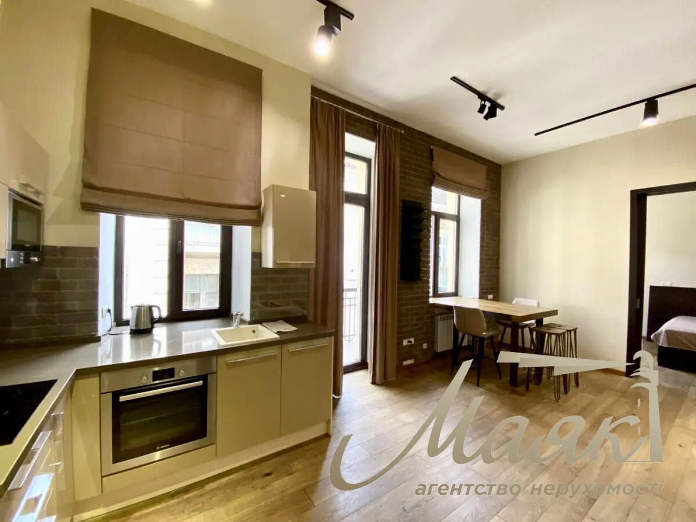 2-room apartment for rent at 24 Antonovycha St., Pechersk