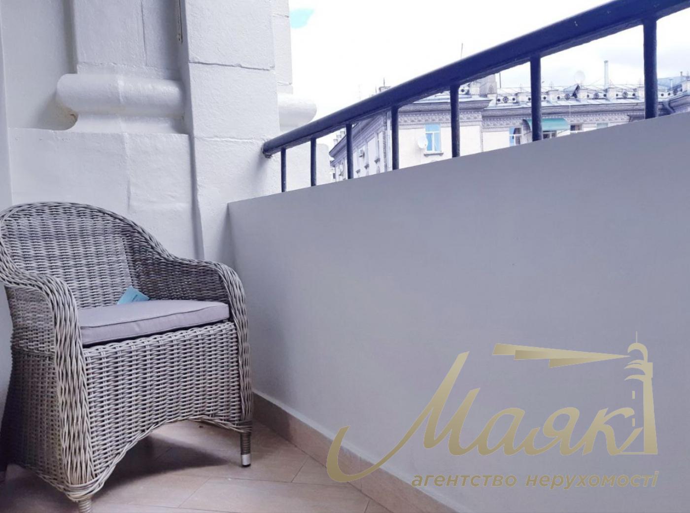 Rent 3-room apartment on Khreshchatyk 23, Center