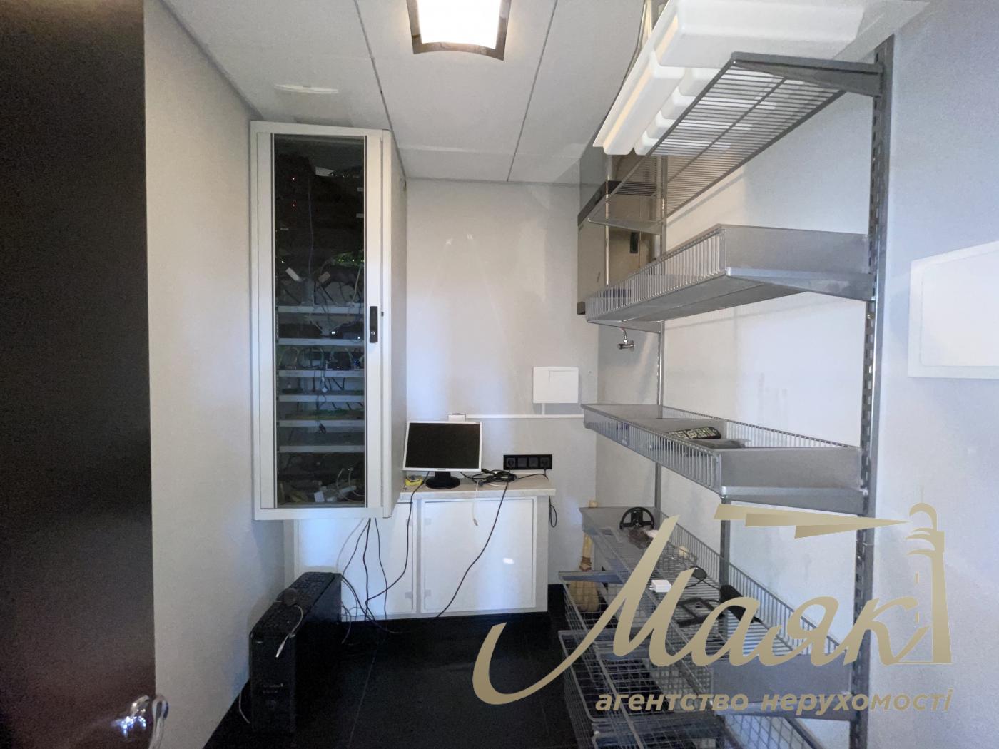 Rent penthouse str. Sribnokilska, Poznyaki, Osokorki