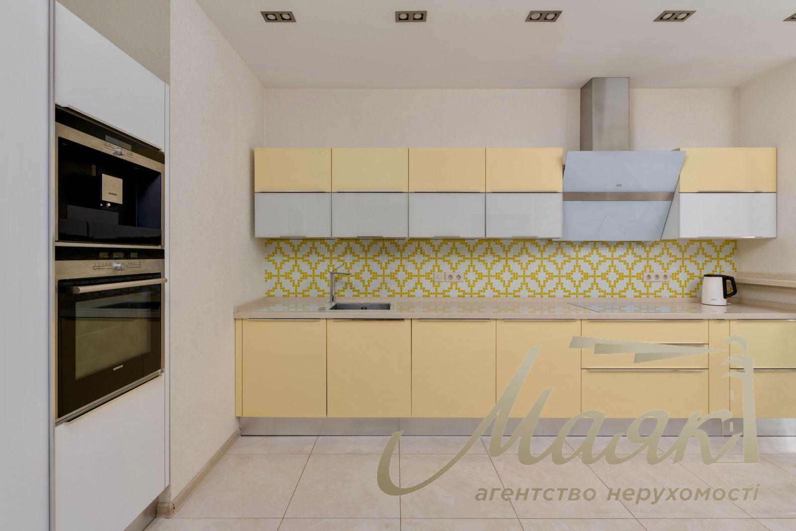 Продажа 2к квартиры 79м2 в ЖК Новопечерские липки, Андрея Верхогляда ул. (Михайла Драгомирова), 16, Печерский район, Киев, Центр