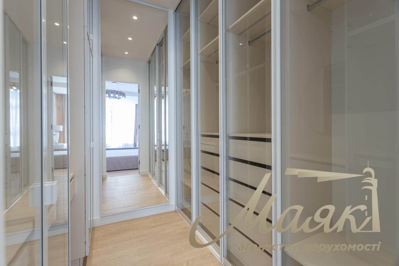 Продаж 4-кімнатної квартири 180 м² в ЖК "Новопечерські Липки", Драгомирова 15Б, Печерський район, Київ.