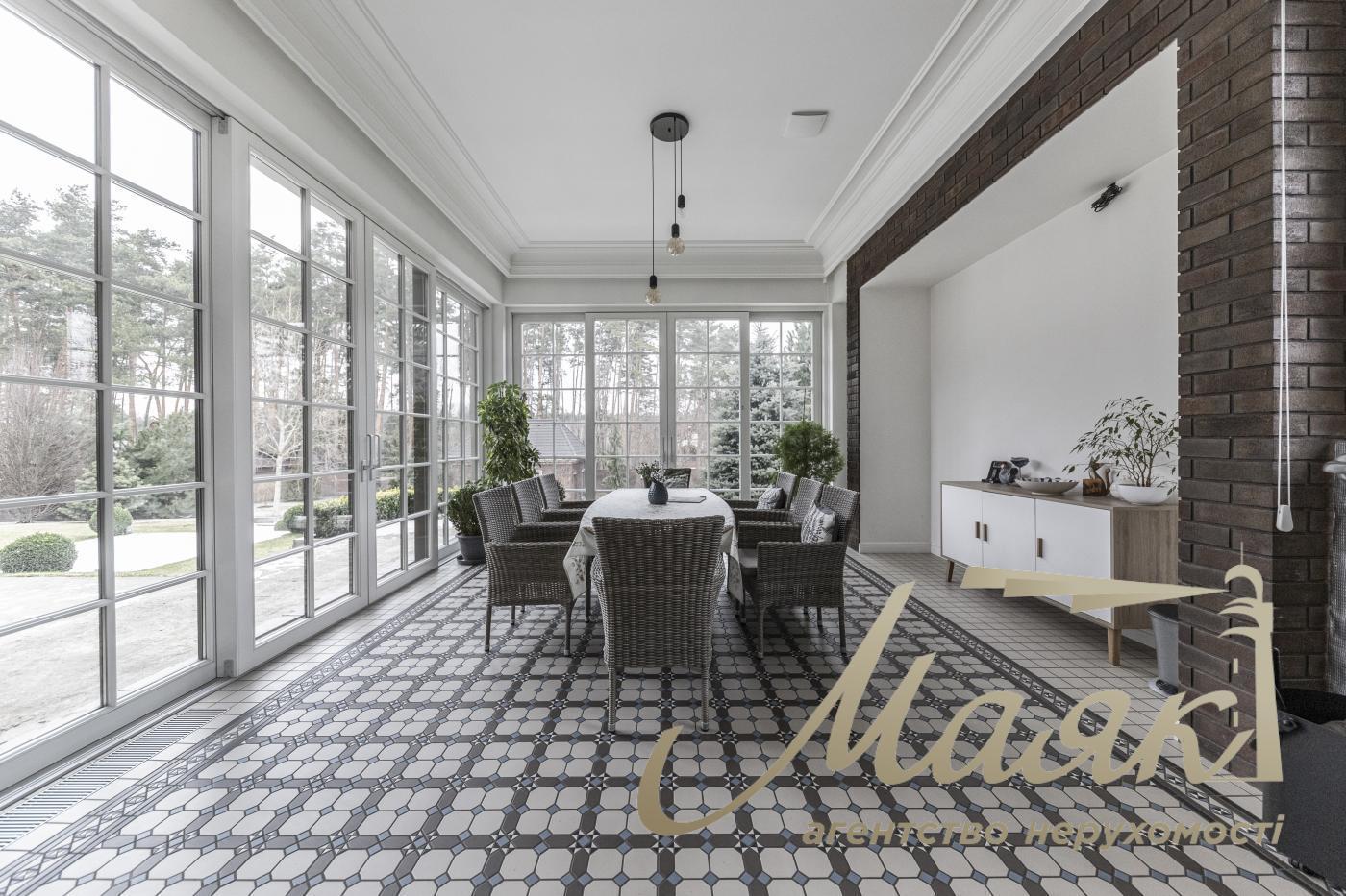 Продажа загородной резиденции в с.Капитановка, Киево-Святошинский р-н