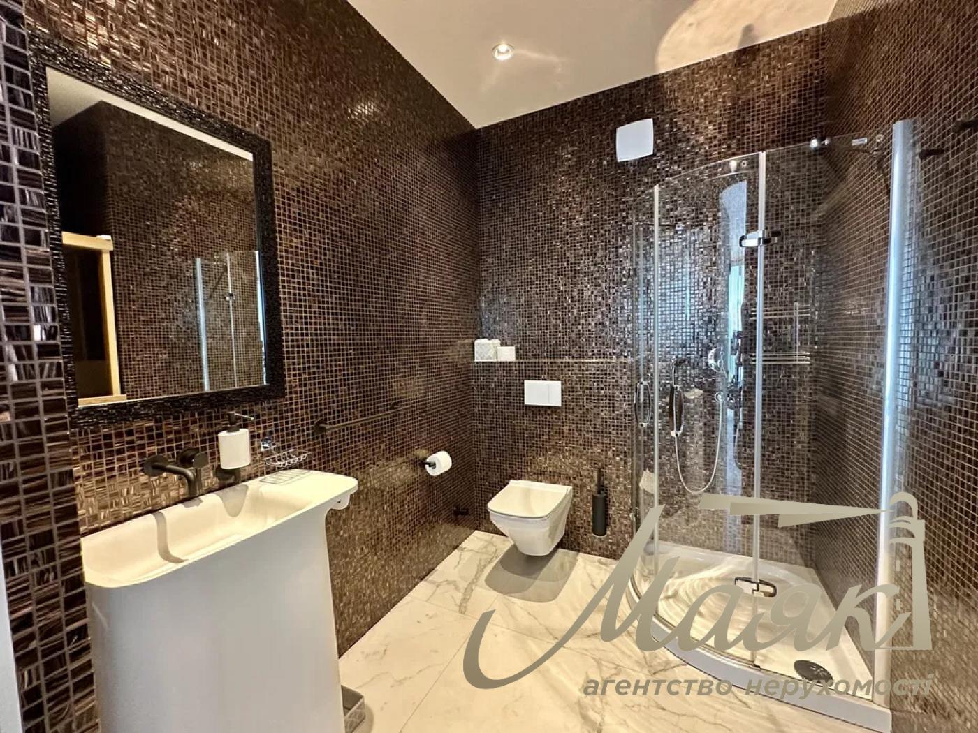 Продаж дворівневої 4к квартири вул. Коновальця, Печерськ