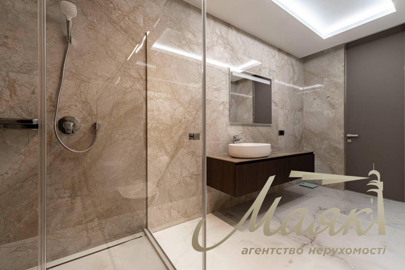 Аренда квартиры 125м2 в ЖК «Новопечерские Липки» Драгомирова/Верхогляда, Печерский район, Киев