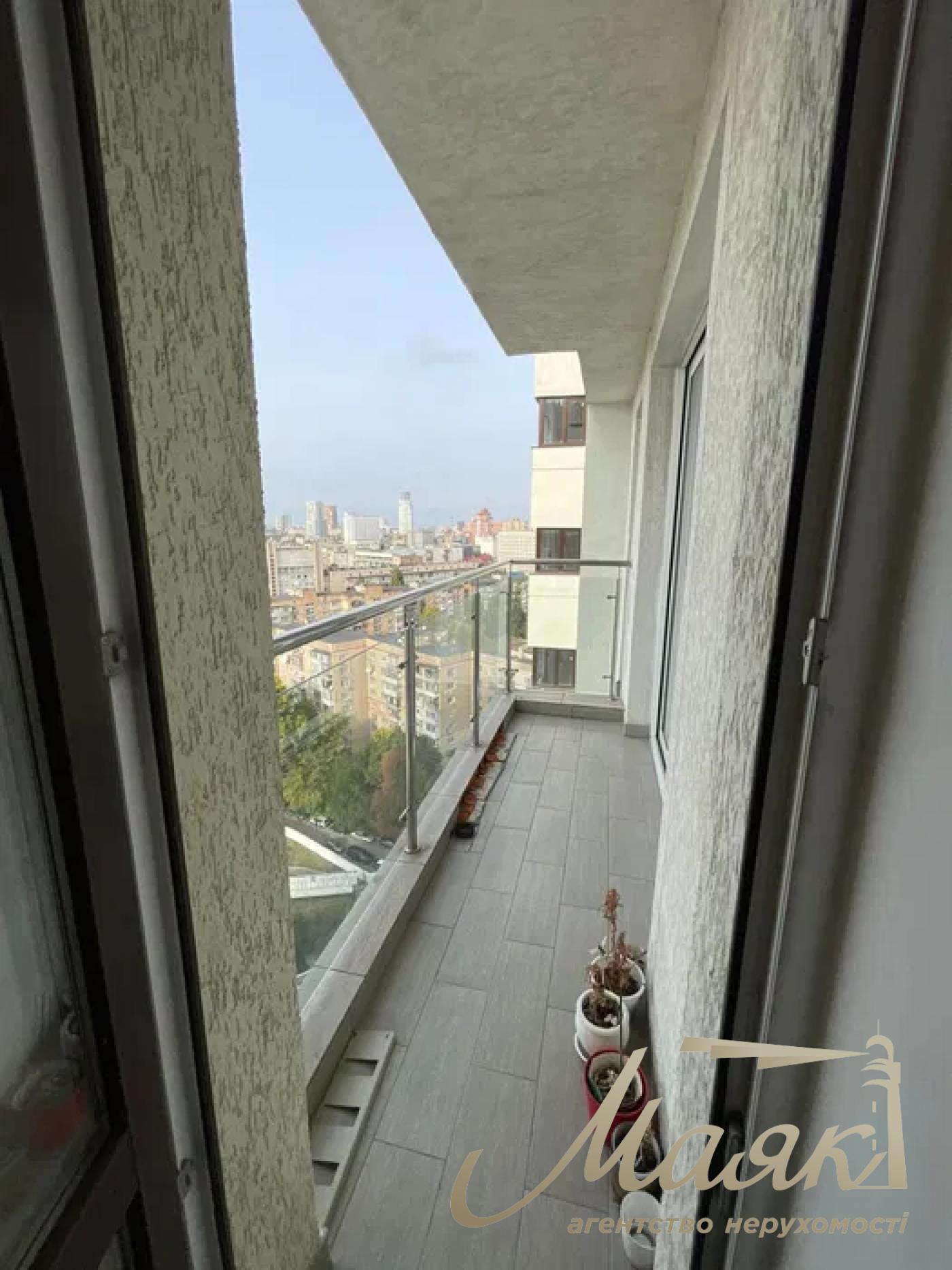 Rent of 4-room apartment in residential complex Panorama on Pechersk, Shchorsa st. 44A