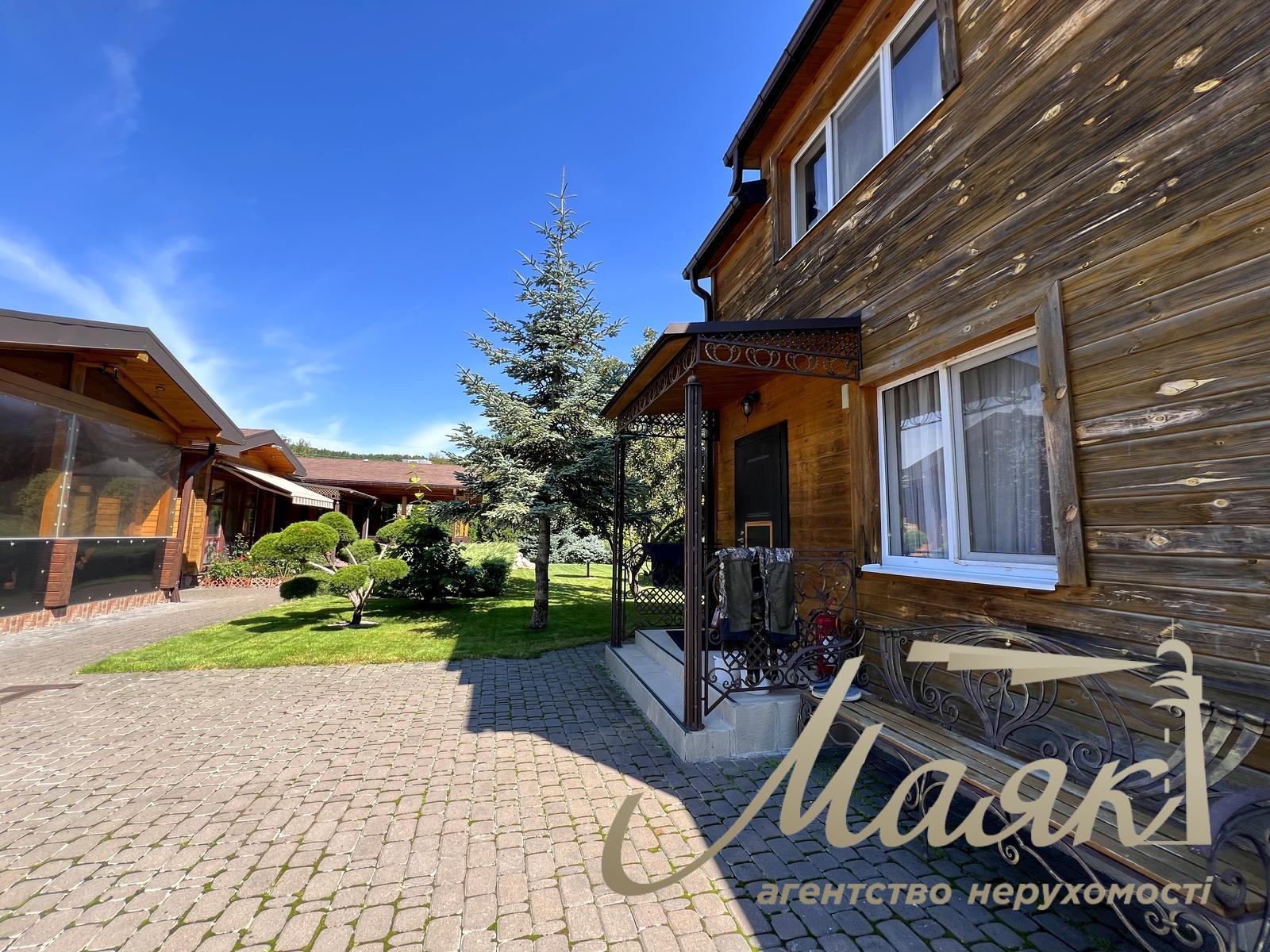 Оренда 1-поверхового будинку 236м2 в с. Лісники, Новообухівський напрямок, Київська область.