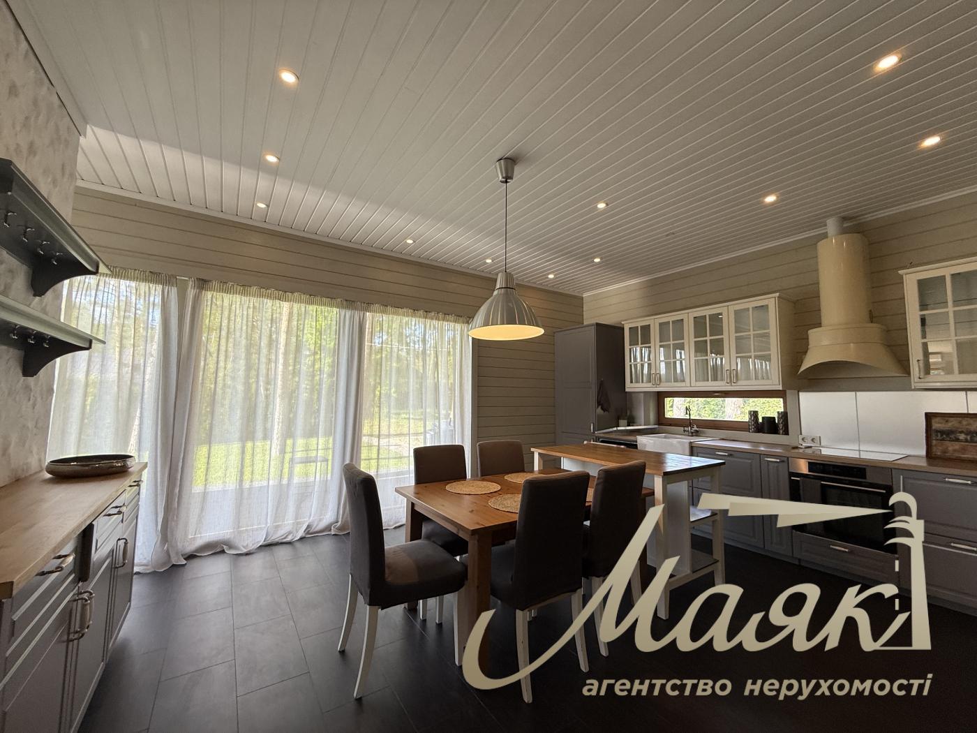 Оренда затишного будинку 280м2 з видом на озеро в Конча-Заспі, Хутір Мрігі.