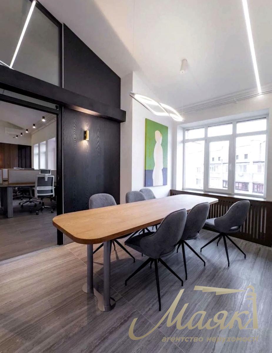 Rent office 176m2 on str.Panas Mirny 8, Pechersk district.