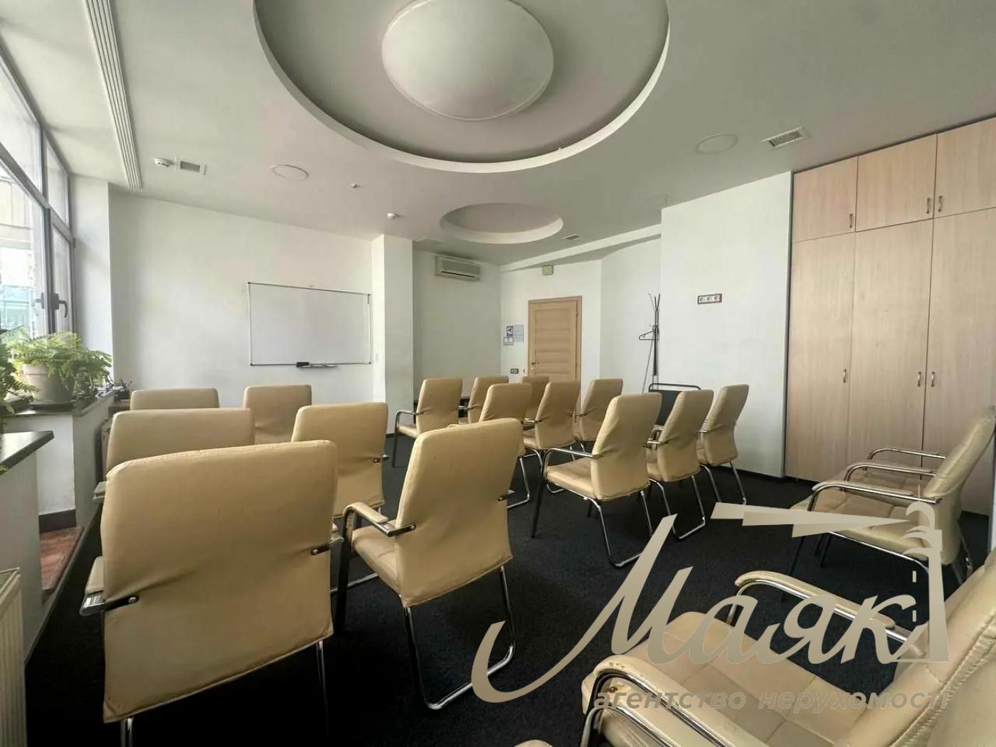 Аренда офиса 240м2 на пр.Берестейский 31, КПИ