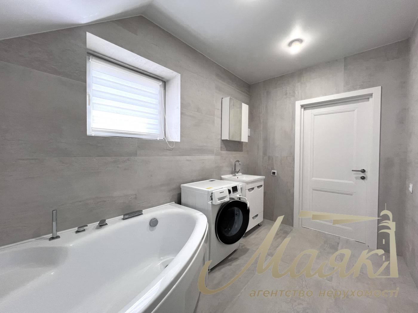 Rent 3-storey house 177m2, s.Skibin, Brovarsky district