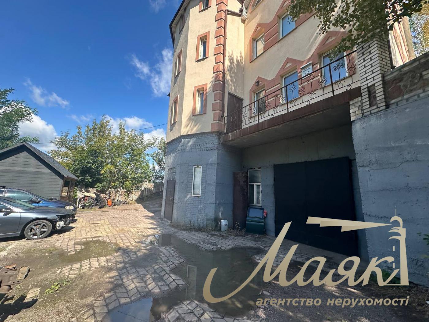 Продажа дома 1000м2 по ул.Ольжича 44, Шевченковский район.