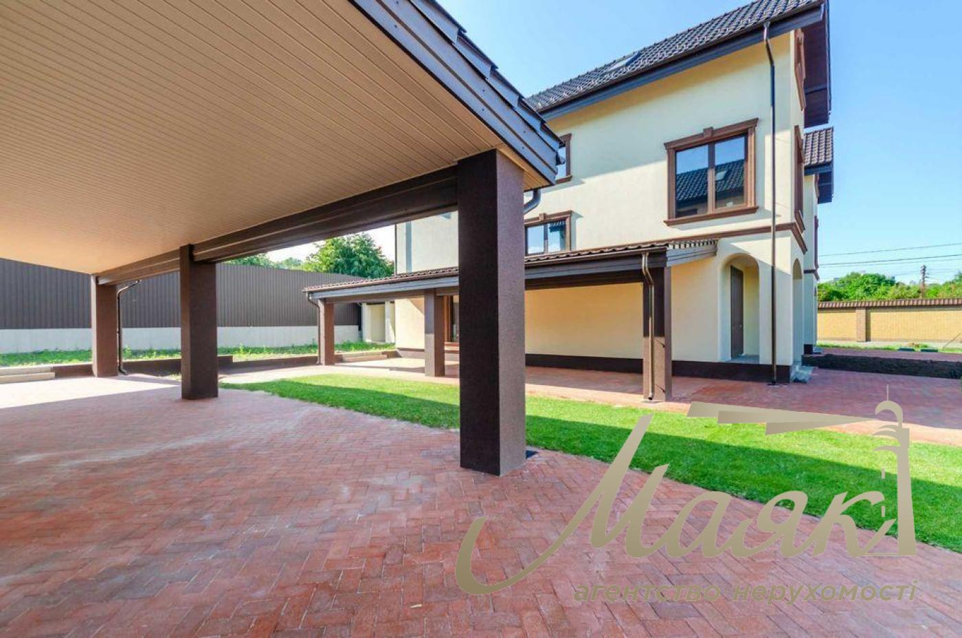 Продаж 3х-поверхового будинку вул. Бродівська, Голосієво, Київ