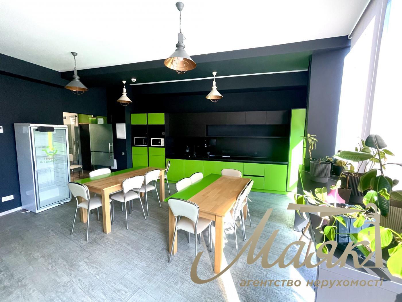 Office for rent 680m2 Kirillovskaya str. Podol m. Kontraktova Ploshchad