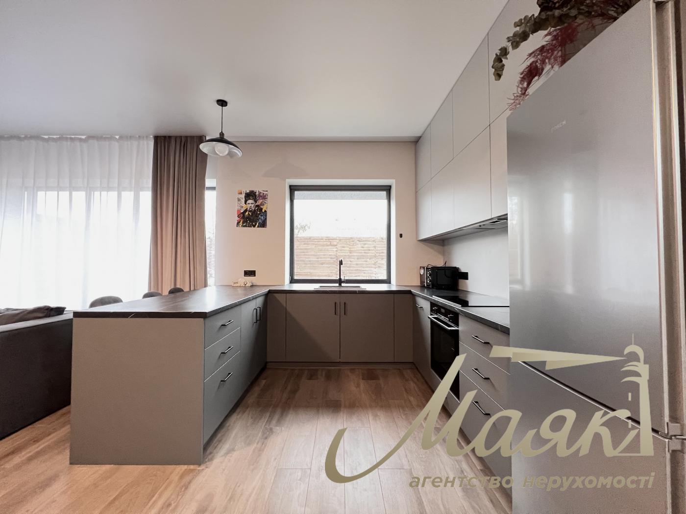 Rent 2-storey house 157m2, Goloseevsky district