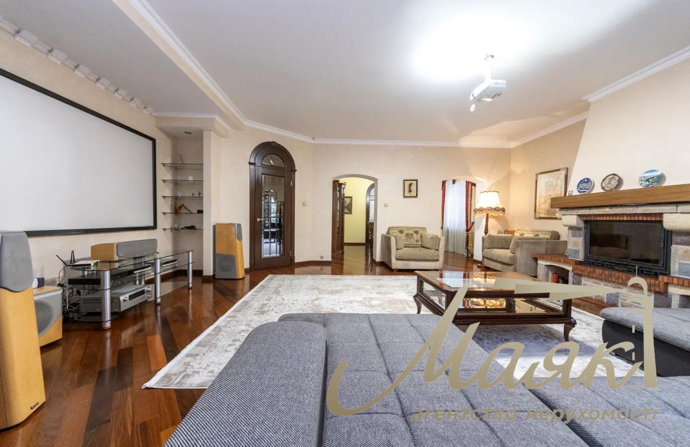 Продажа элитного дома 631м2 в Киеве, Голосеевский р-н, с.Вита-Литовская, пров. Залужный