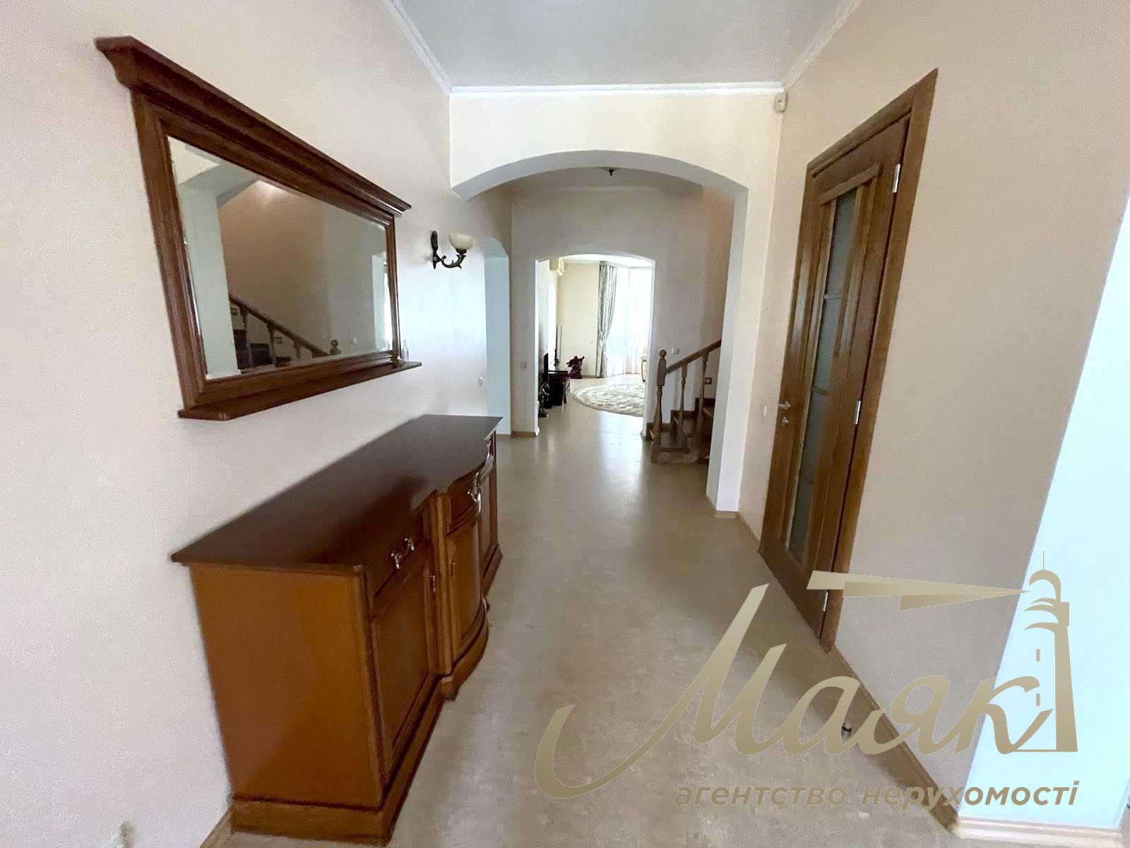 Аренда 2-х этажного дома 340м2, Козин