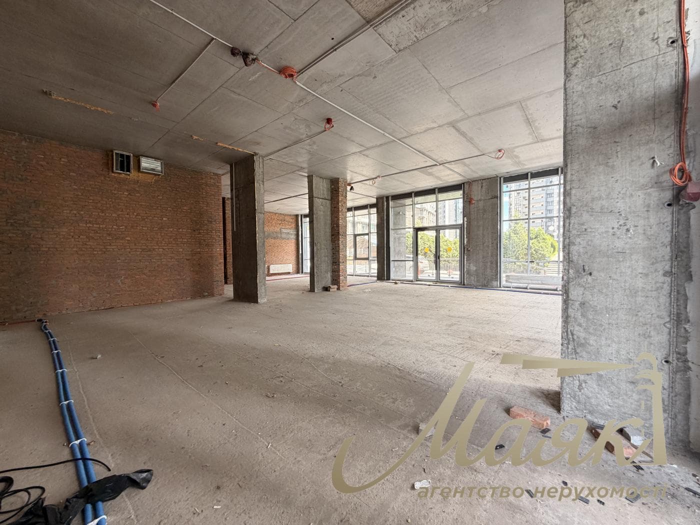 Rent a facade room 182m2, Residential Complex Novopecherskie Lipki