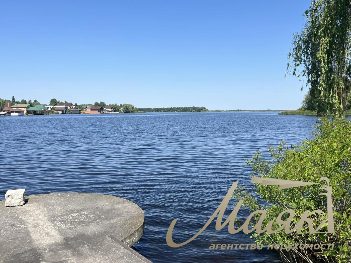 Sale of a plot with access to the Dnieper river. Kozin village. Dam