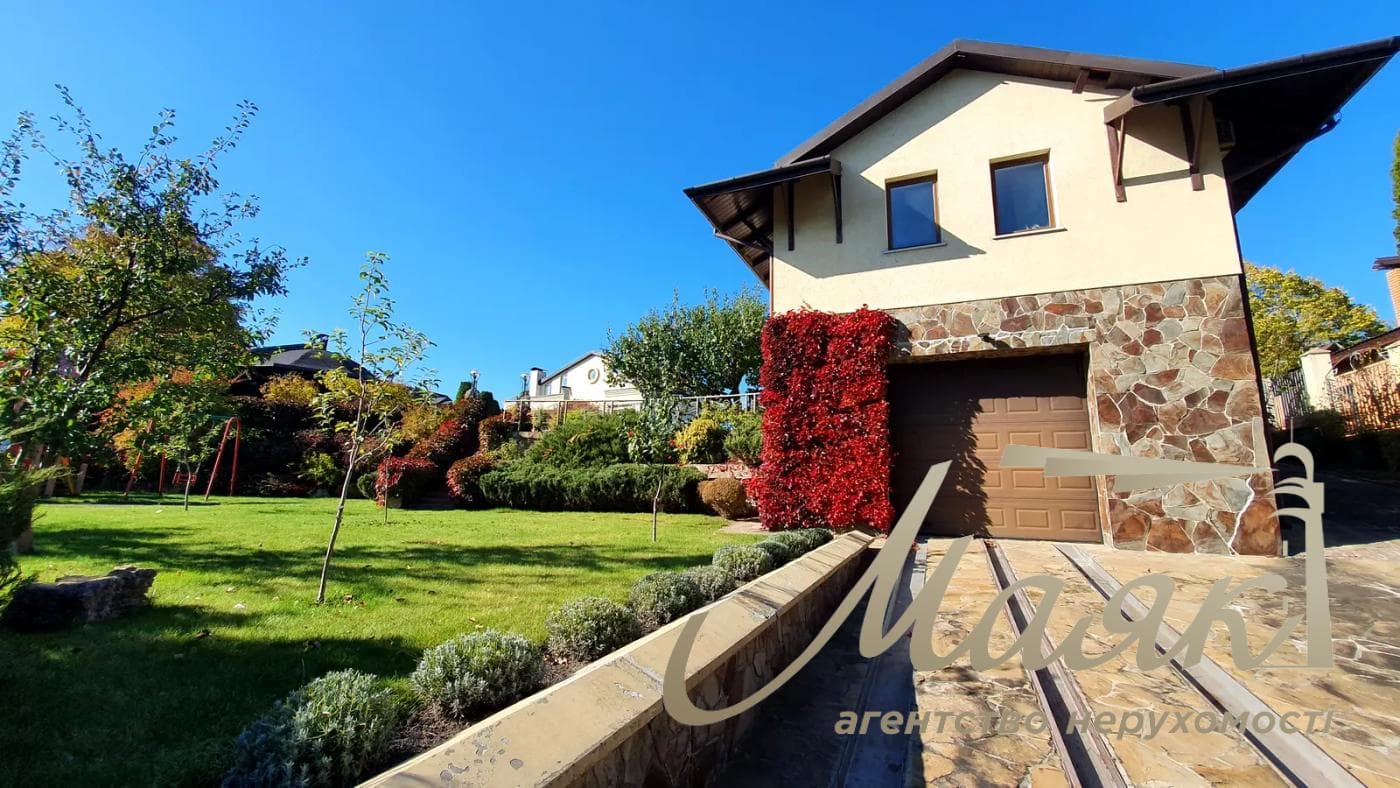 Selling a house on the Dnieper 700m2 in s.Kozin, Dam 2 km with a swimming pool in Kozin/Koncha Zaspa, Obukhiv direction, Kyiv region 45 hectares of land.