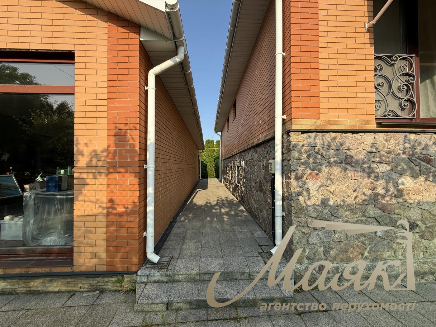 Оренда будинку 400 кв.м з тенісним кортом, великою зеленою територією | Бориспільський район| с.Гора