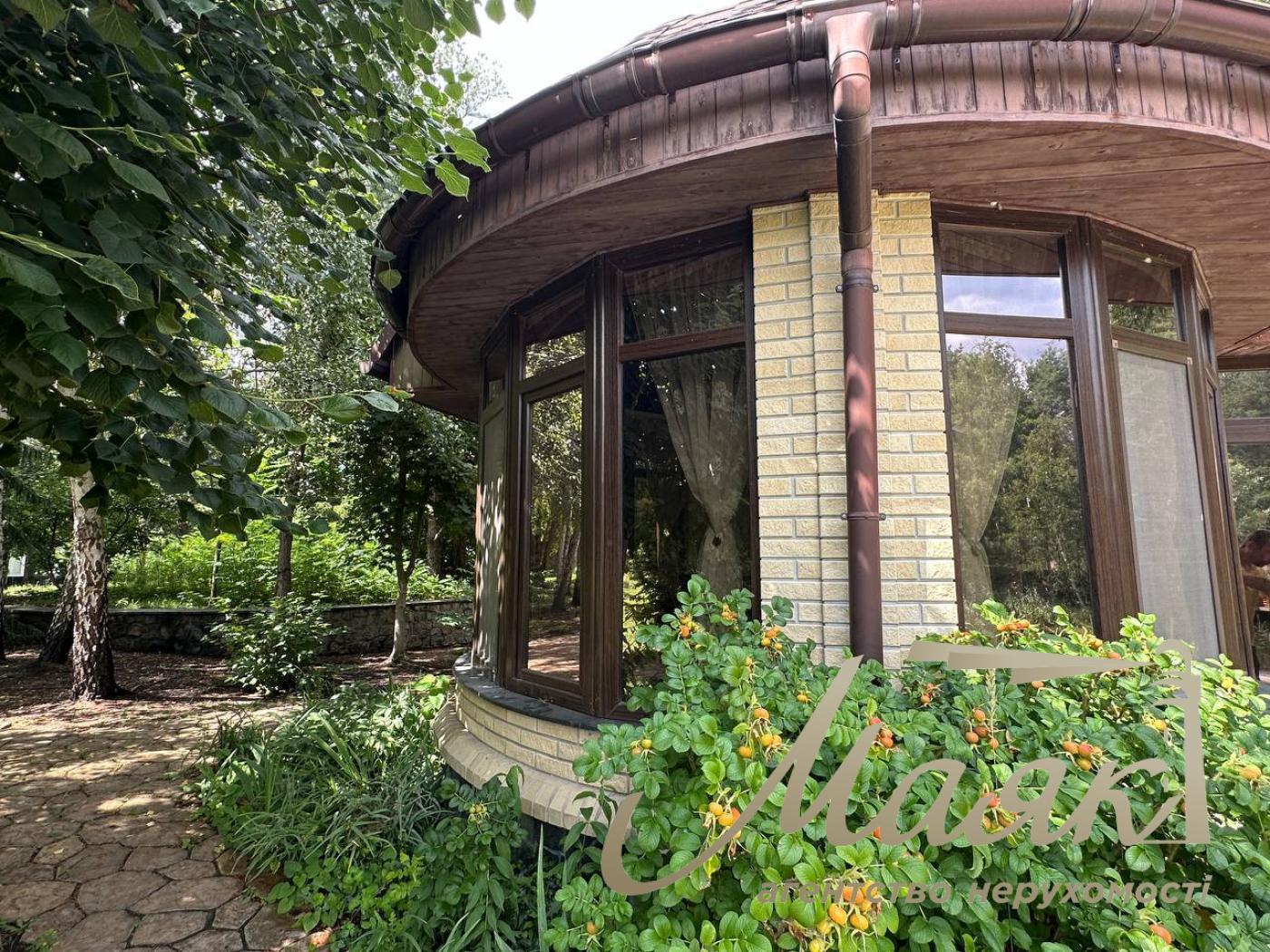 Оренда будинку 750м2 на 60 сотках землі на Хуторі Мриги, Голосіївський район.