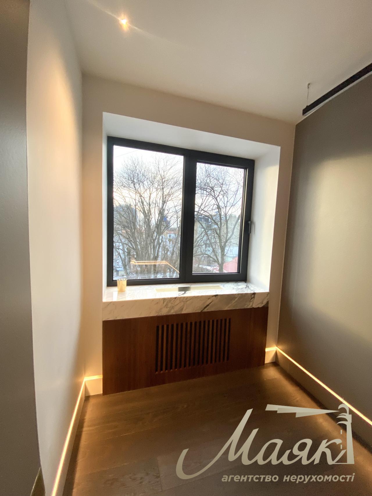 Продажа  апартаментов в историческом центре ул. Богомольца 278м2