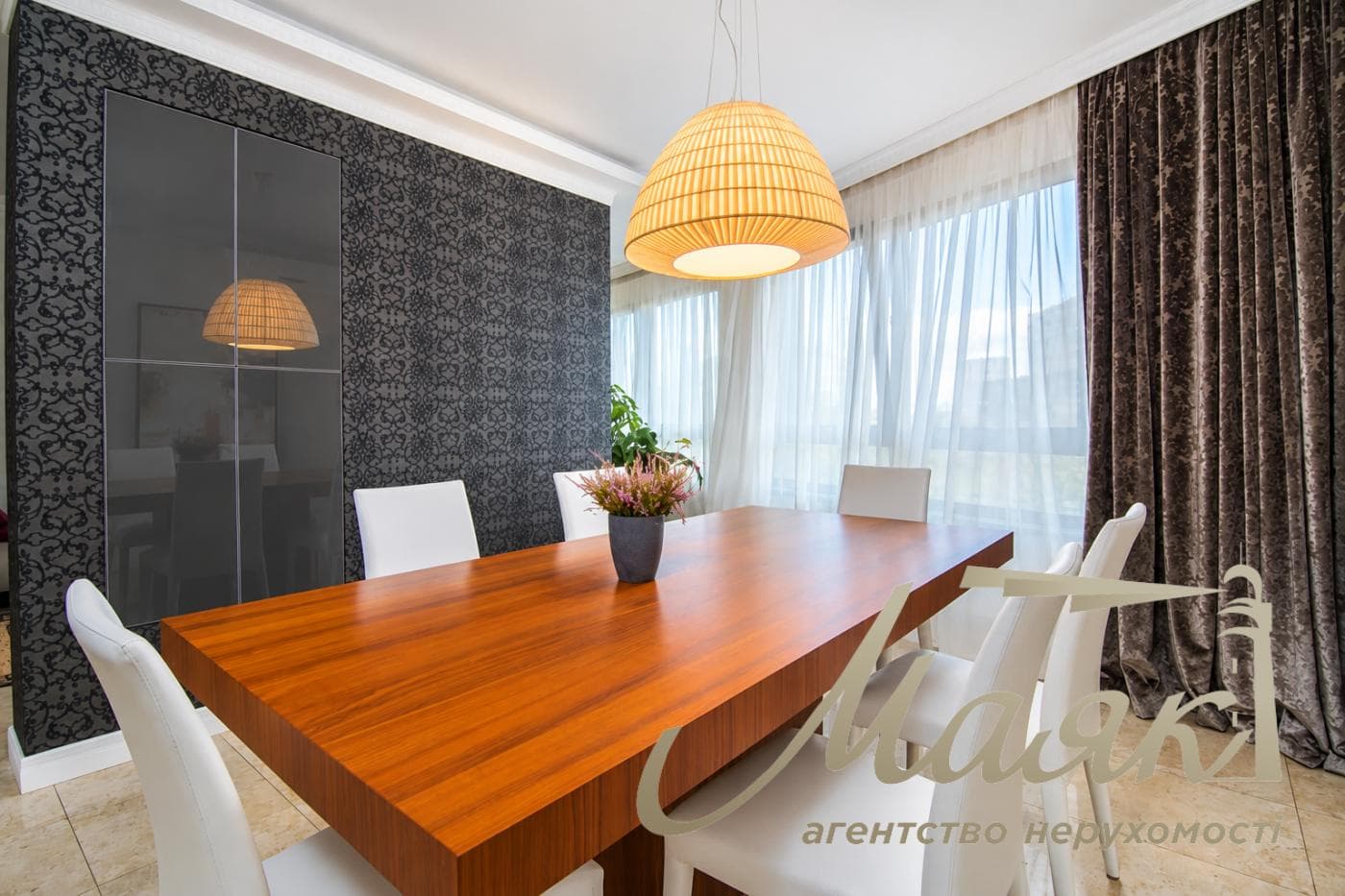 3-Bedroom Apartment for Rent in the Park Avenue Residential Complex, 60 Holosiivskyi Ave.