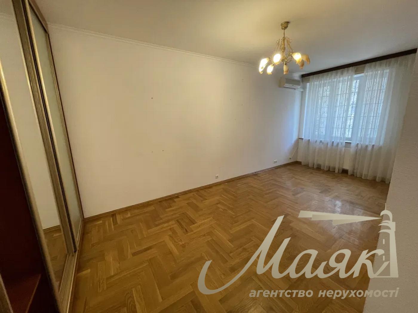 Оренда 4к квартири (217м²) по вул. Паторжинського 14, Центр