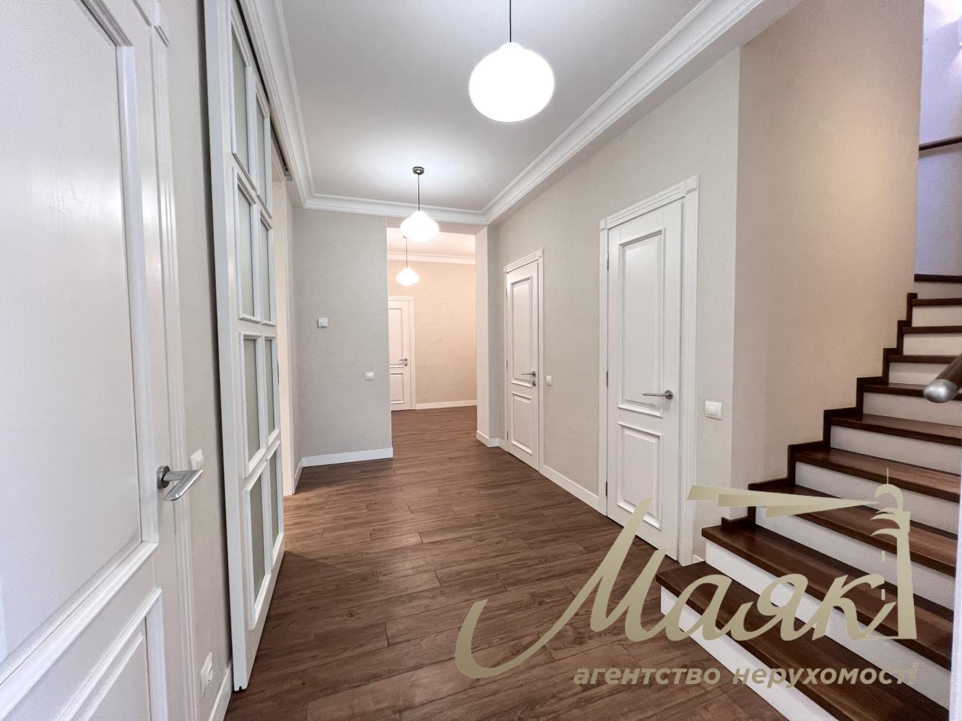 Rent 2-storey house 190m2, Goloseevsky district, Myshelovka