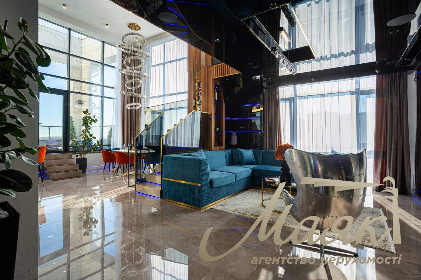 Продаж пентхауса 195 м² з терасою та дизайнерським ремонтом у ЖК Park Avenue VIP, Київ