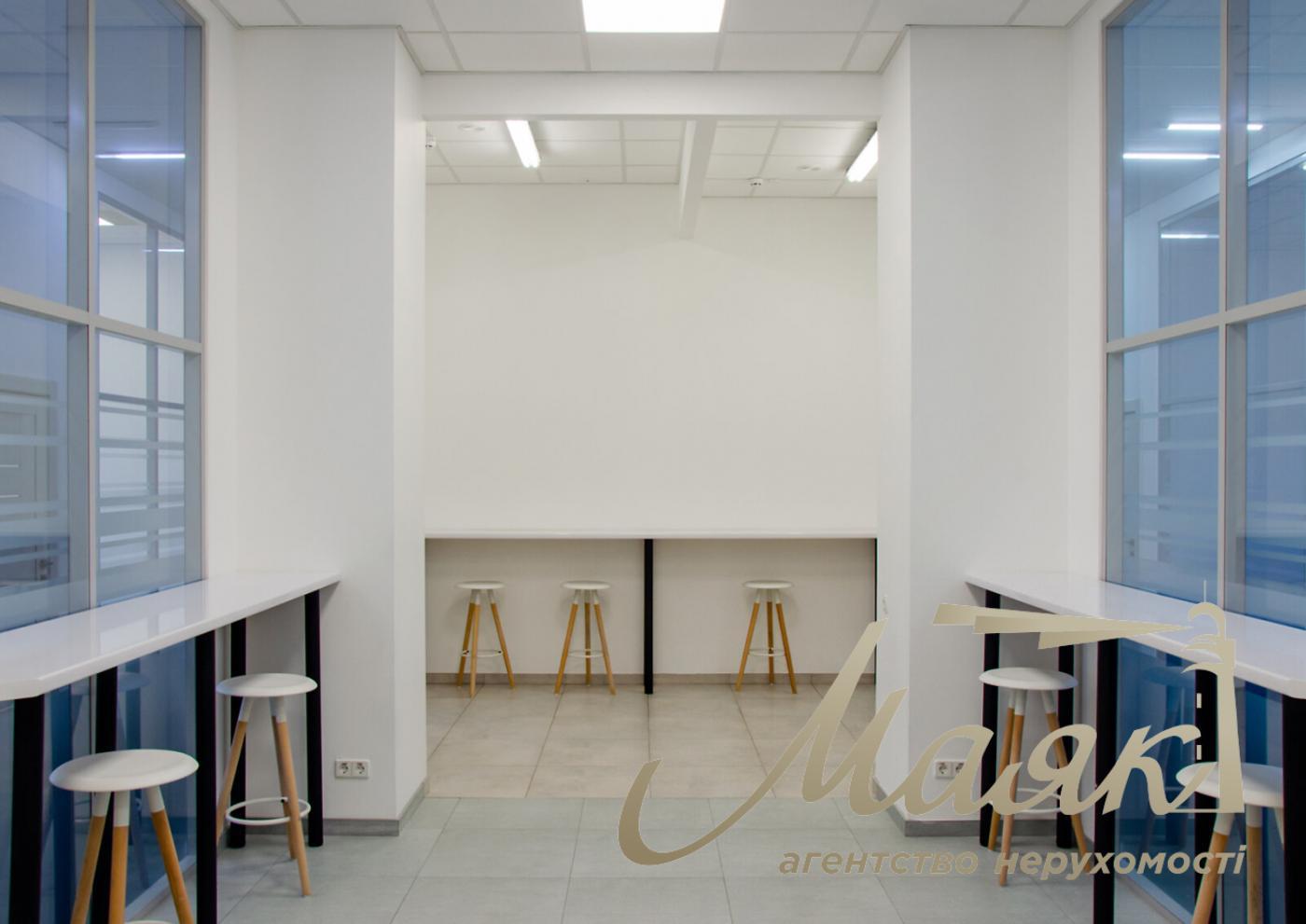 Оренда офісу 1390 м2 West Side вул. Олени Теліги, 6, Дорогожичі