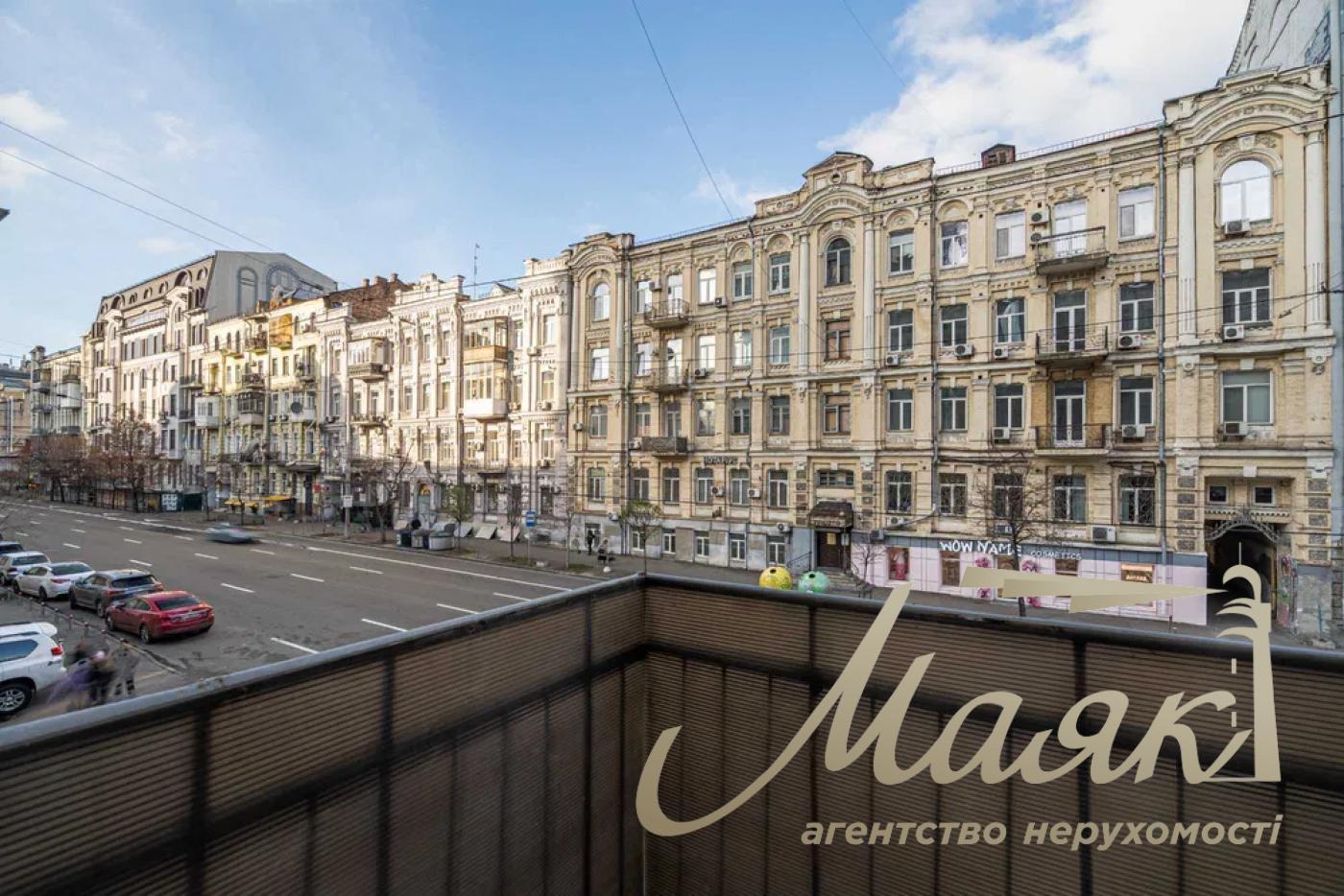 Продаж офісу в центрі, вул. Саксаганського