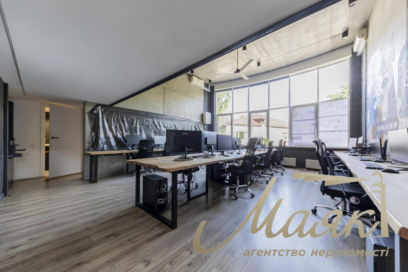 Sale of commercial premises 160 m2 in residential complex Prestige Hall, Tyutyunnika 37/1, Center