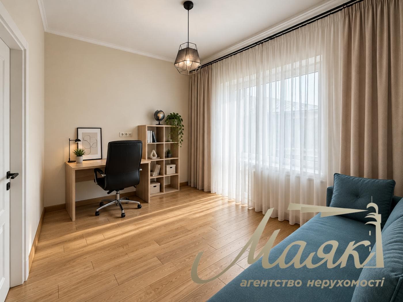 Продаж 3-поверхового будинку/таунхауса площею 95 м² з ремонтом у с. Ходосівка, Обухівський напрямок, Київська область, підвальне приміщення, газ.
