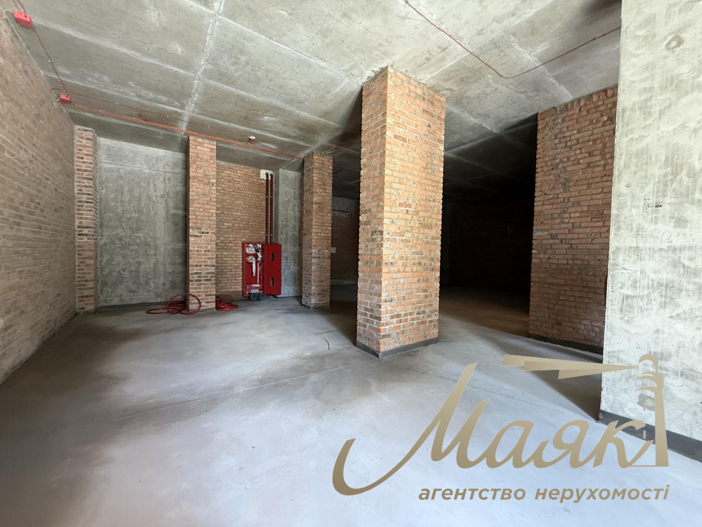 Оренда фасадного 110м2 приміщення ЖК Трініті вул. Тютюнника, 39/2