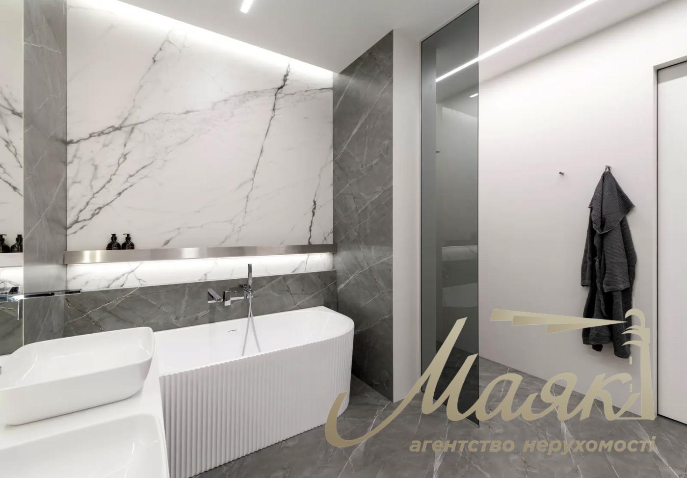 Продаж 3-х кімнатної квартири в ЖК Солом'янський вул. Університетська вул., 17-А