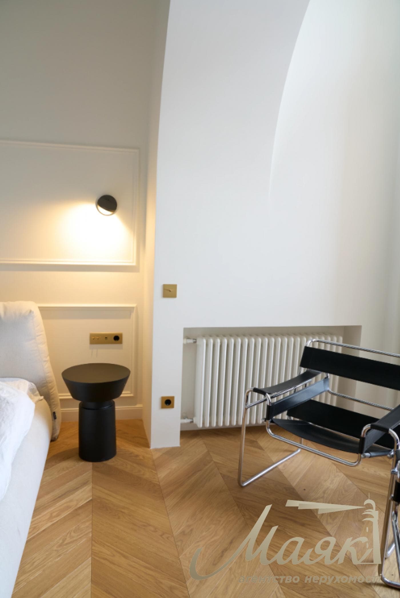 Rent 4-room apartment, stm. University, Ivan Franka str., 42, Center, Kiev