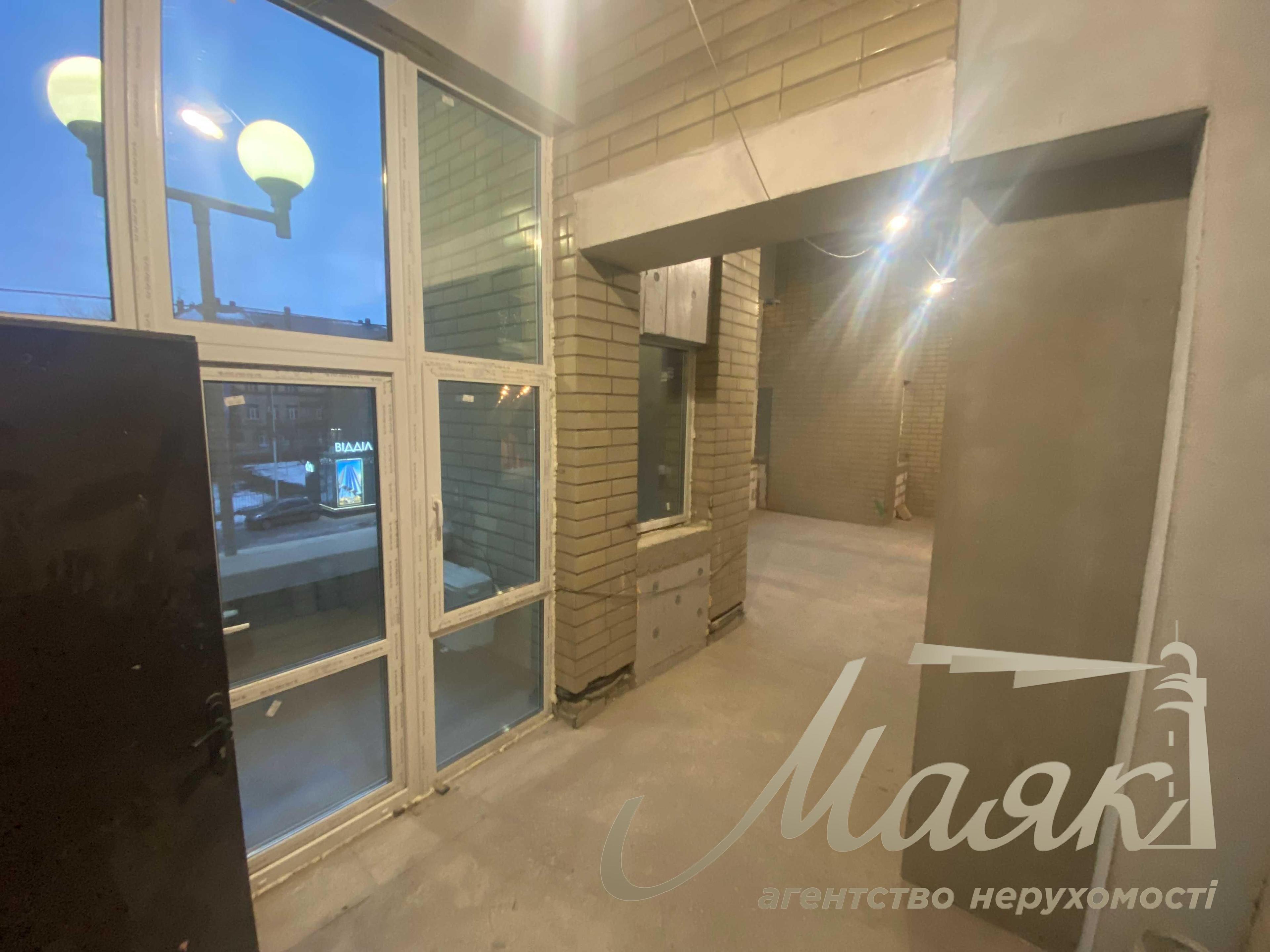 Commercial premises for rent 330 m² - Antonovicha street, 125-V (2nd floor)