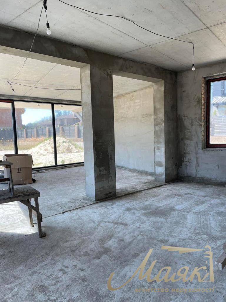 Продаж будинку 406м2 у с.Лісники, КМ "Хутір Ясний", Обухівський напрямок, Київська область.