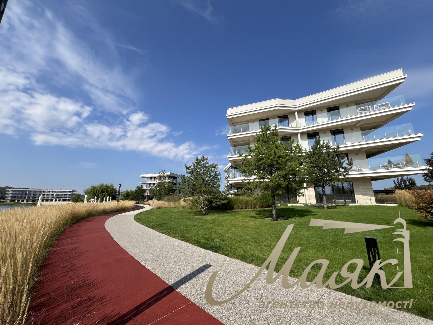 One bedroom apartment for sale 128.52m2 Residential Complex Park Lake City