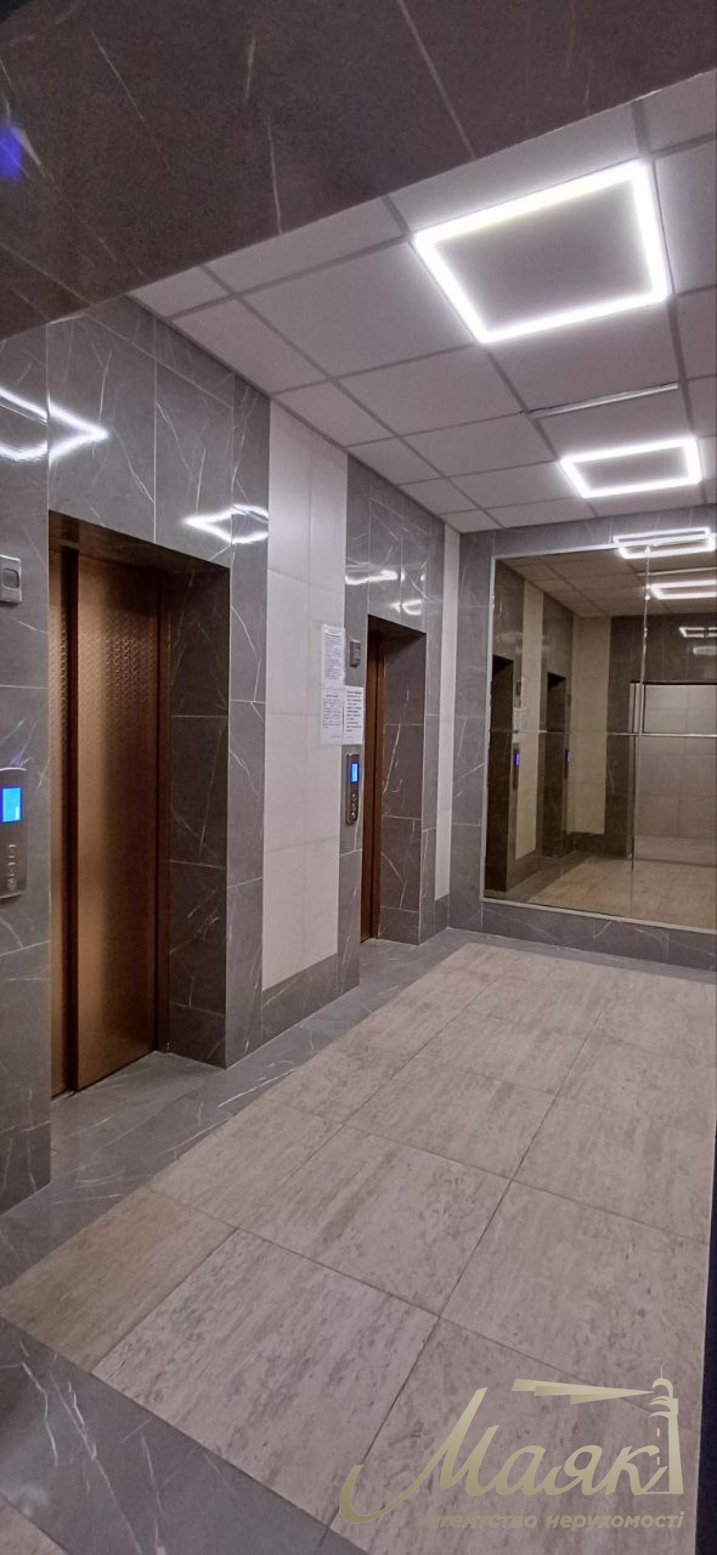 Продаж 2к квартири з терасою ЖК Delmar