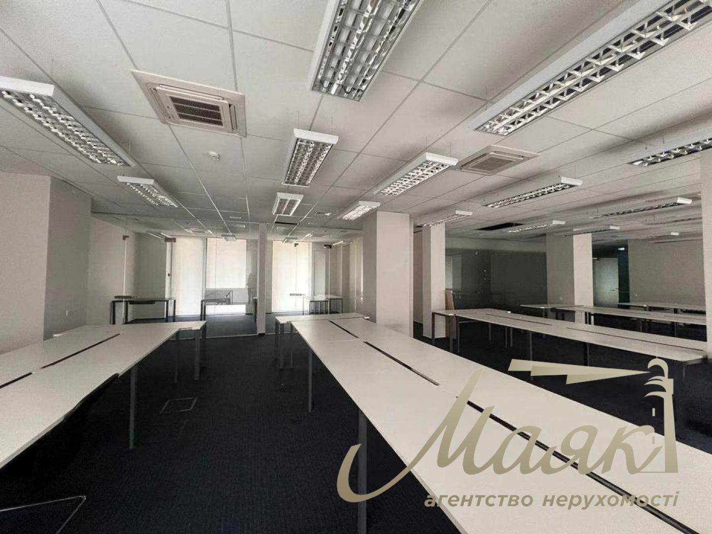 Аренда офиса 962,1 м², ATLANTIC RESIDENCES, ул. Антоновича, 118