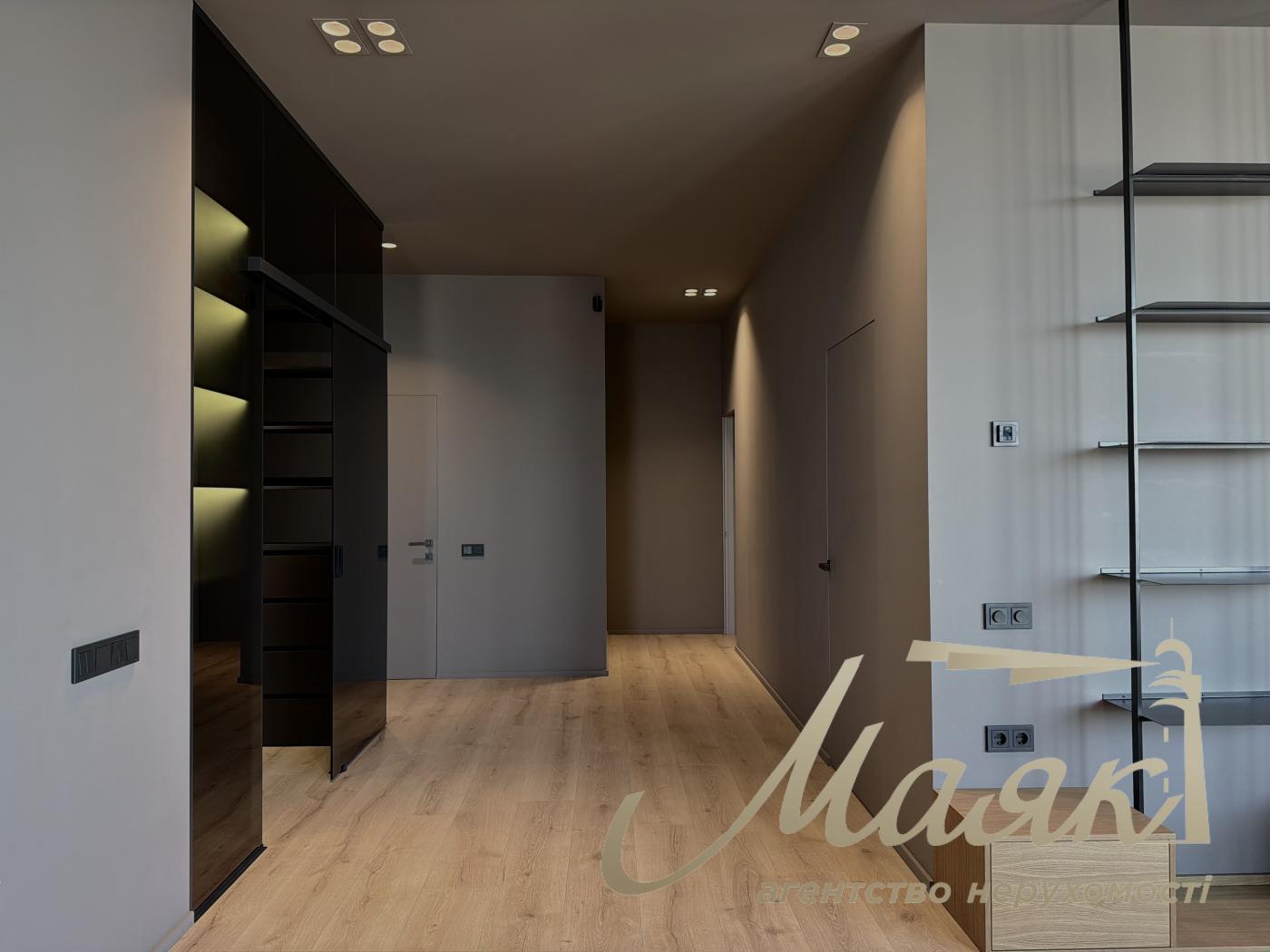 Оренда 3-х кімнатної квартири 130 кв.м. на вул.Преображенська 8Б