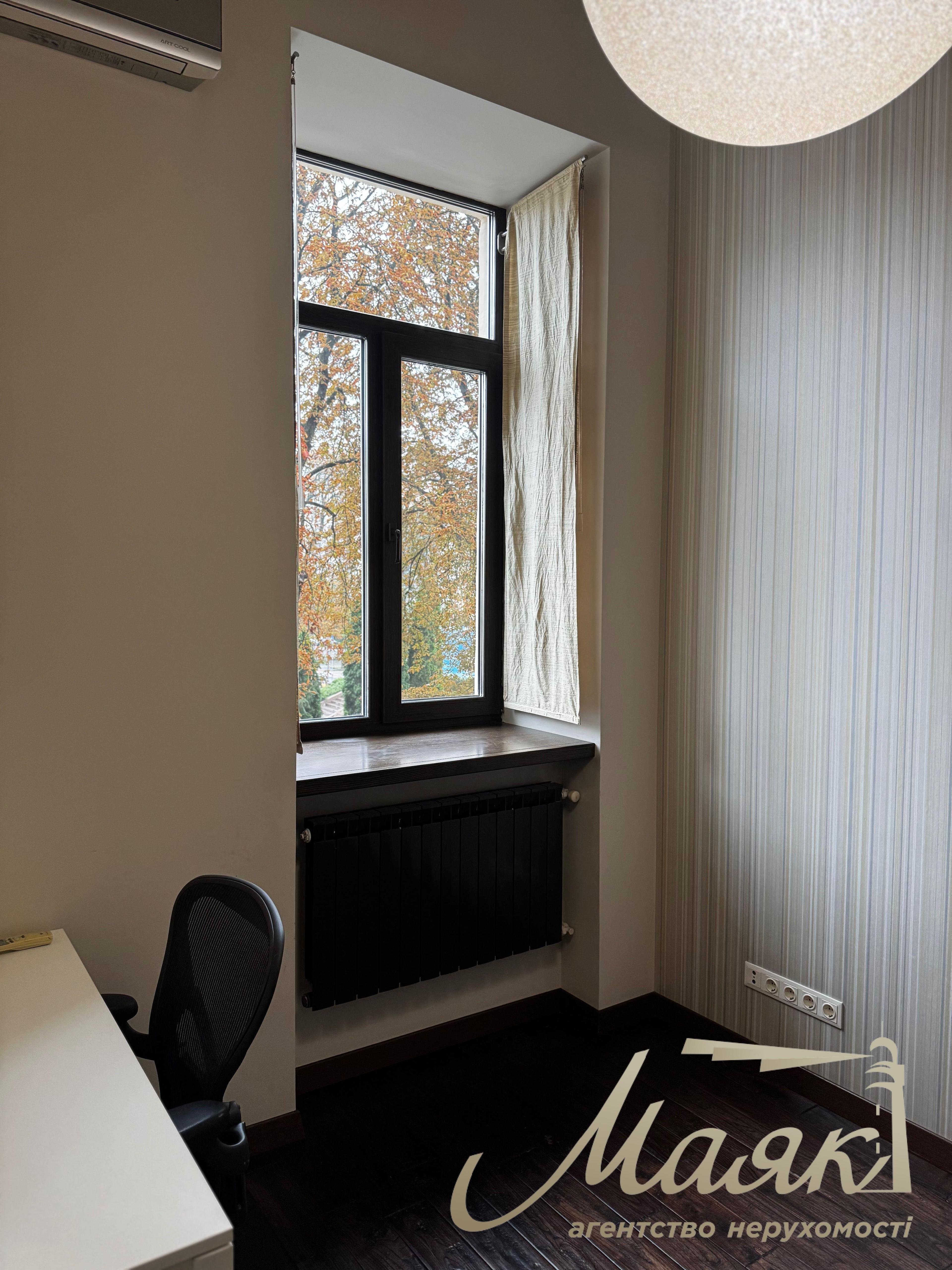 Продажа 3-комнатных апартаментов, 76 м², ул. Лысенко, 1, район Золотые Ворота, Киев